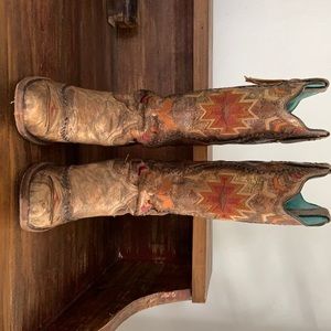 Corral vintage Aztec